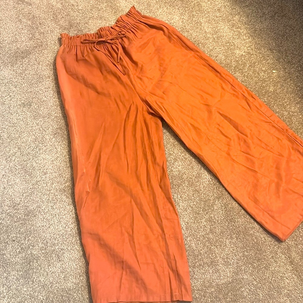 BY SWAN PARIS Orange Pant with Gold Sheen throughout that is simply divine - Picture 2 of 16